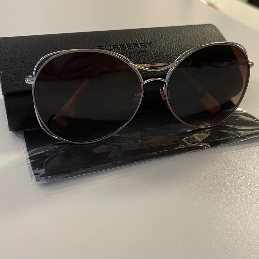 Burberry Sunglasses- Round Wire Aviator